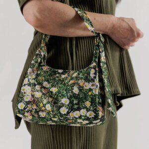 BAGGU Daisy Mini Nylon Shoulder Bag
